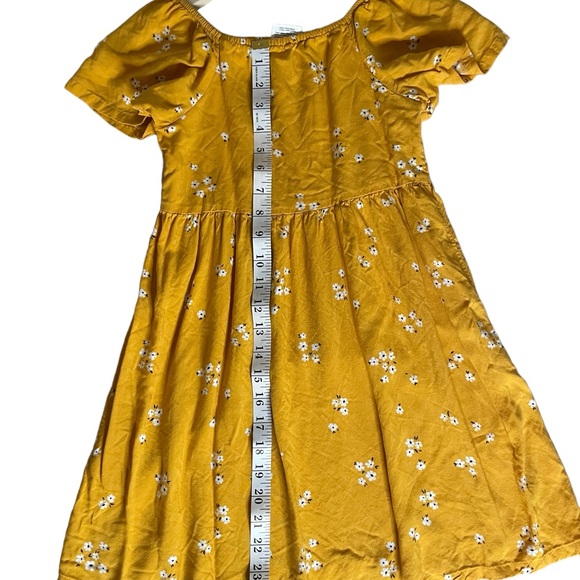 Girls Flowered Dress - Size 7 - Picture 3 of 5